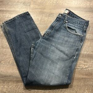 Levi’s regular fit 505 medium wash blue jeans 33 x 30”